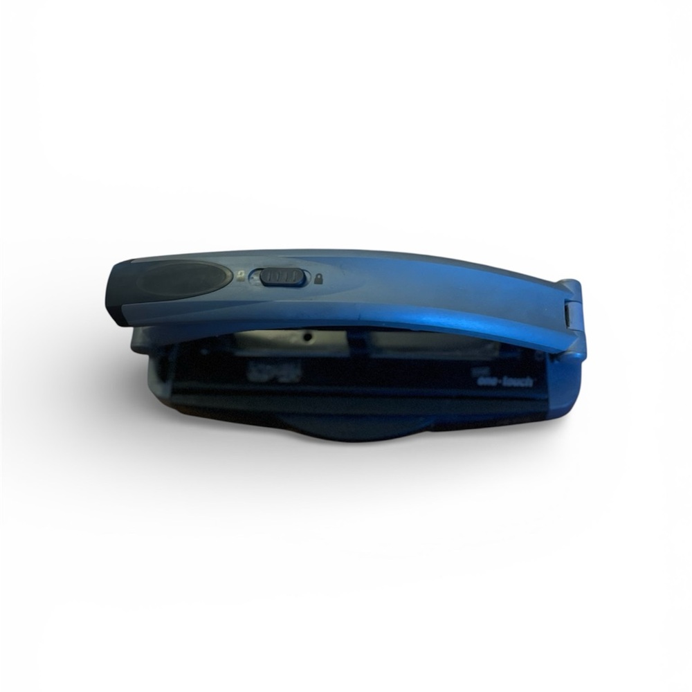 Staples One-Touch Heavy Duty 20 Sheet Capacity 3 Hole Punch Blue Reduced Effort